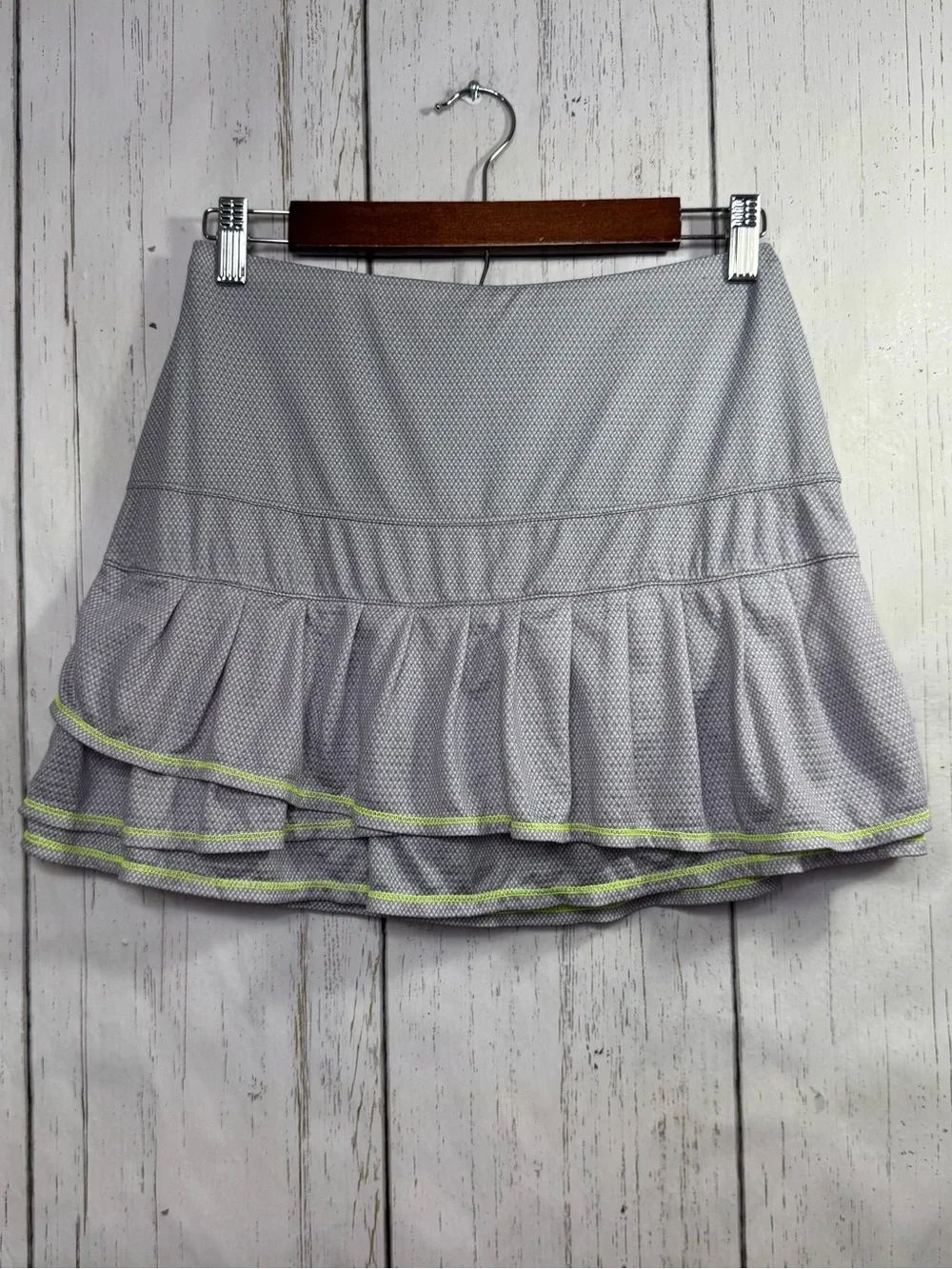 Lucky in Love Gray Tiered Tennis Skort Size S Athletic Golf Pickleball Active